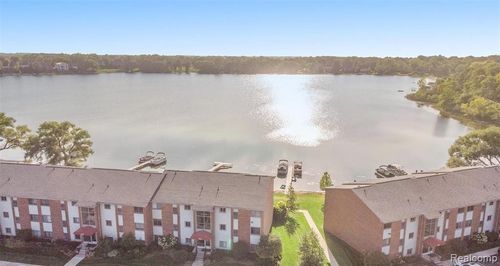 1932 Klingensmith Rd, Bloomfield Hills, MI, 48302-0264 | Card Image