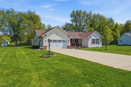 7288 Fieldstone Avenue, Conneaut, OH, 44030 | Card Image
