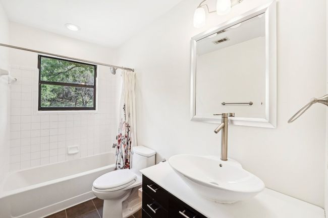 6610 Mesa Hollow Dr, Townhouse with 3 bedrooms, 2 bathrooms and 4 parking in Austin TX | Image 11
