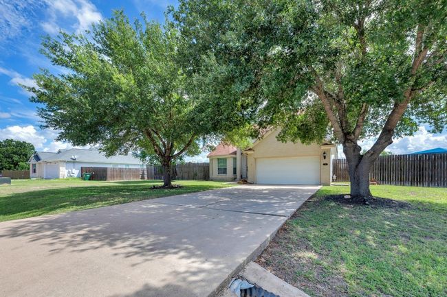 131 Martin Crossing Dr, House other with 3 bedrooms, 3 bathrooms and null parking in Cedar Creek TX | Image 29