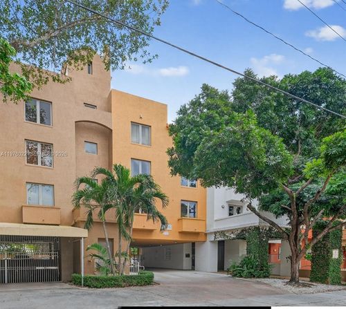 ste-51-2630 Sw 28th St, Miami, FL, 33133-3870 | Card Image