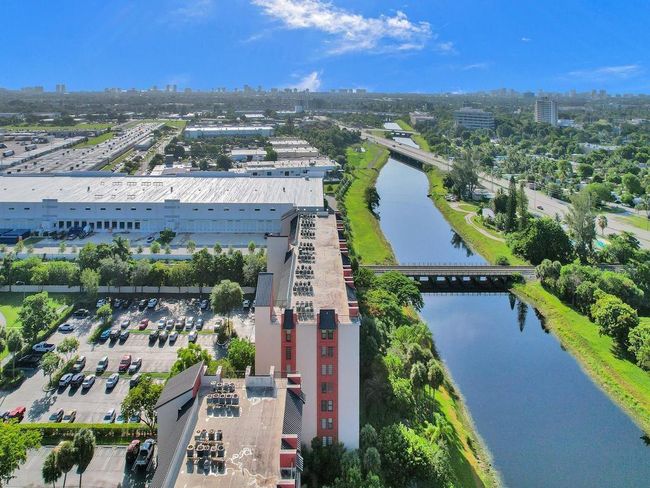 APT-601 - 2200 S Cypress Bend Dr, Condo with 2 bedrooms, 2 bathrooms and null parking in Pompano Beach FL | Image 4