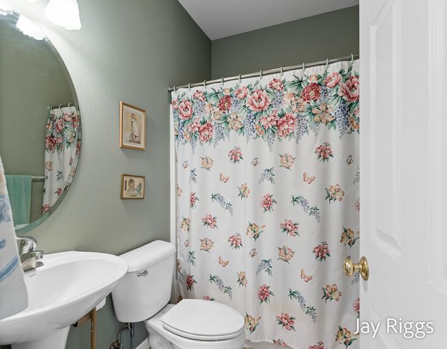 2520TurningLeafWay-18LoRes | Image 18