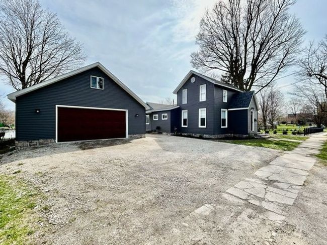 412 Ellen St, House other with 4 bedrooms, 2 bathrooms and null parking in Fenton MI | Image 5