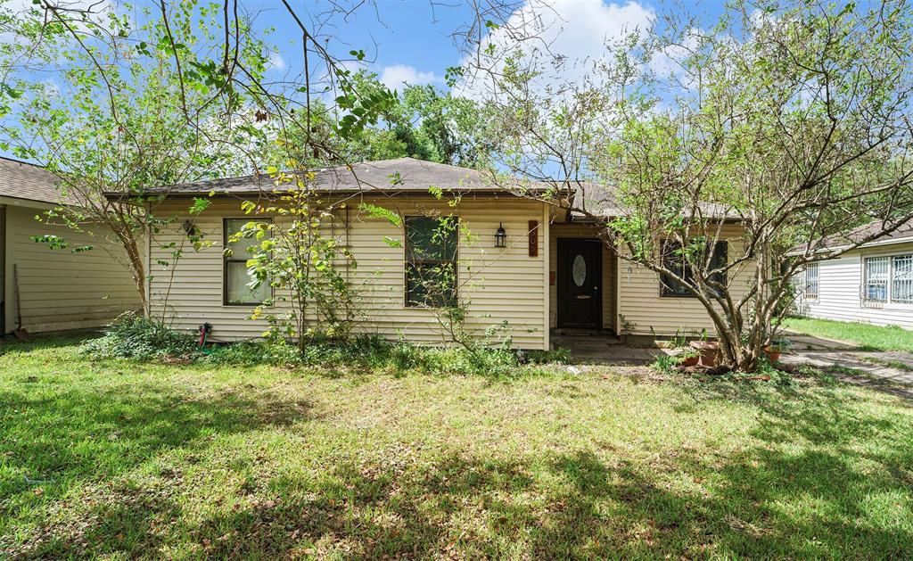 Zuber Dr, Galena Park, TX 77547