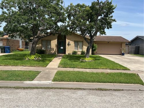1645 W Manor Dr, Corpus Christi, TX, 78412-4408 | Card Image