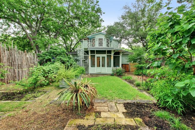 Back yard | Image 40