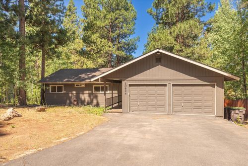 10644 Codogan St, Truckee, CA, 96161-1105 | Card Image
