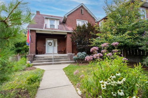 460 Hallock St, Pittsburgh, PA, 15211-1372 | Card Image
