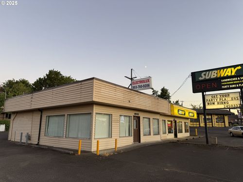 8948 Sw Barbur Blvd, Portland, OR, 97219-4047 | Card Image