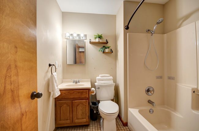 4084 E 2370 Th Rd, House other with 4 bedrooms, 2 bathrooms and 2 parking in Sheridan IL | Image 13