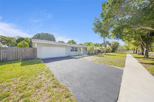 1320 Nw 72nd Ave, Plantation, FL, 33313-5338 | Card Image