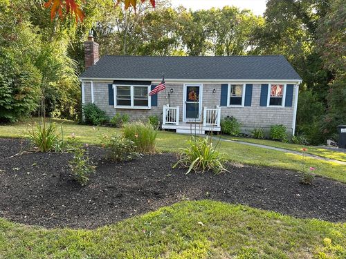 11 Warwick Way, Mashpee, MA, 02649-2204 | Card Image
