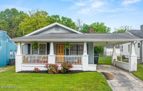 1735 Albert Ave, Knoxville, TN, 37917-3205 | Card Image