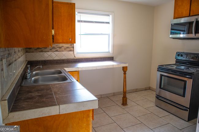 217 Wendan Way, House other with 4 bedrooms, 1 bathrooms and null parking in WARNER ROBINS GA | Image 5