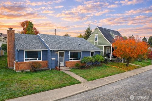 211 Latona St, Centralia, WA, 98531-1329 | Card Image
