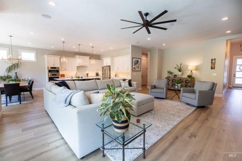 6121 S Cubola Ave, Meridian, ID, 83642 | Card Image