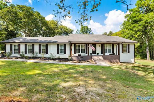33 Ramblewood Pvt Dr, Hartselle, AL, 35640-7833 | Card Image