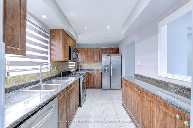 18 Abell Dr, House attached with 4 bedrooms, 3 bathrooms and 2 parking in Brampton ON | Image 14