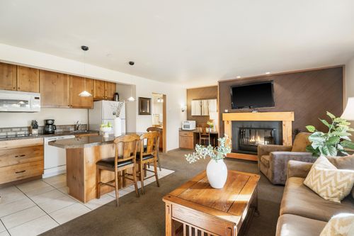 2125-18575 Century Dr, Bend, OR, 97702-1950 | Card Image