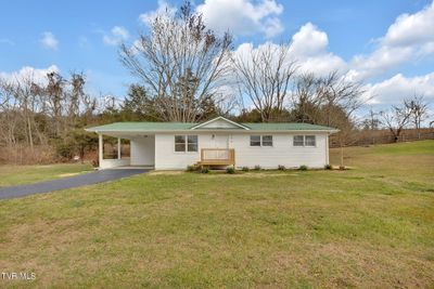 294 Knob View Drive, House other with 3 bedrooms, 2 bathrooms and null parking in Pennington Gap VA | Image 2