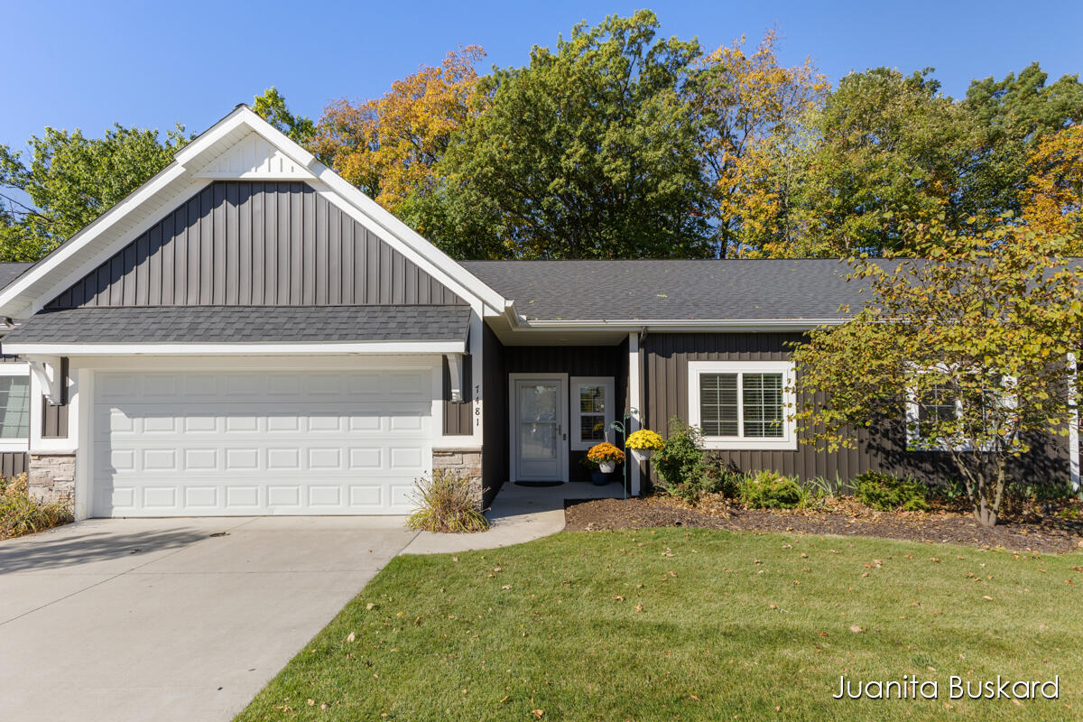 Shagwood St, Caledonia, MI 49316