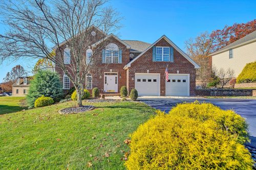 1607 Innsbrooke Dr, Salem, VA, 24153-1772 | Card Image