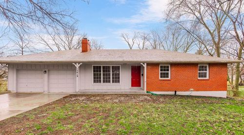 13419 Parker Ave, Grandview, MO, 64030-3158 | Card Image