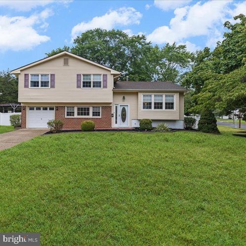30 Dogwood Ln, TURNERSVILLE, NJ, 08012-2108 | Card Image