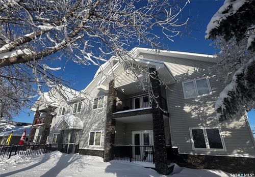 108 2nd Avenue, Kelvington, SK, S0A1W0 | Card Image