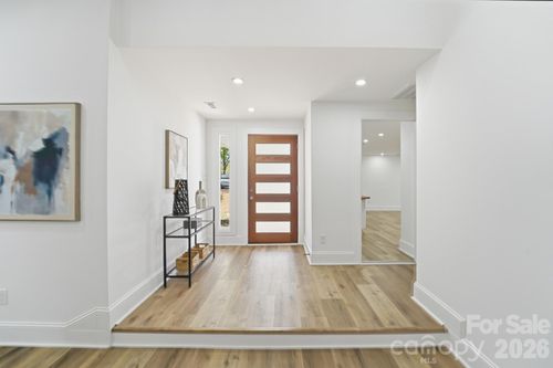 4706 Cricklewood Ln, Charlotte, NC, 28212-8526 | Card Image