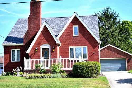 402 E 26th St, Jasper, IN, 47546-1304 | Card Image