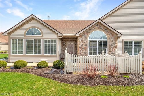 1398 Newman Dr, Brunswick, OH, 44212-3258 | Card Image