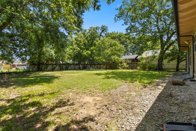 1305 Anthony St, House other with 3 bedrooms, 2 bathrooms and null parking in Gainesville TX | Image 22