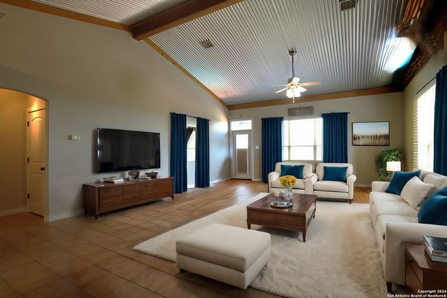 354 Thoroughbred Ln, House other with 3 bedrooms, 3 bathrooms and null parking in Spring Branch TX | Image 4