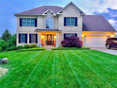 572 Agnes St, Greensburg, PA, 15601-4989 | Card Image