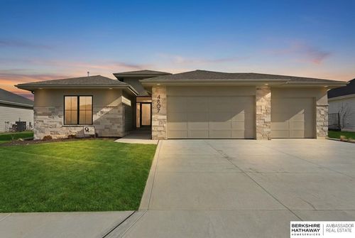 4807 N 192nd Ave, Elkhorn, NE, 68022-3563 | Card Image