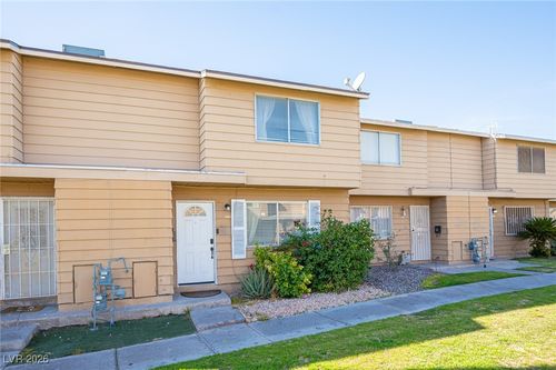 582 Blue Lagoon Dr, Las Vegas, NV, 89110-3030 | Card Image