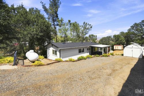 32 Pinebrook Drive, Wofford Heights, CA, 93285 | Card Image