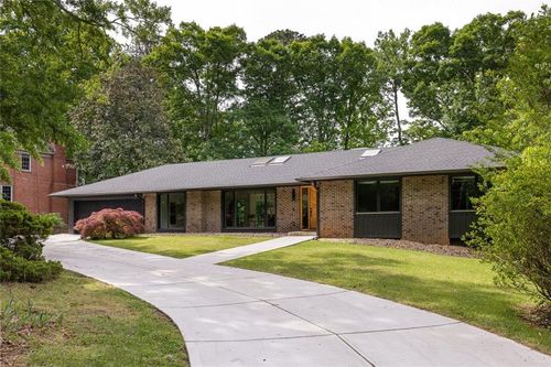 2673 Cosmos Dr Ne, Atlanta, GA, 30345-1354 | Card Image