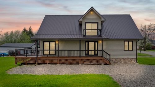 15643 Milliman Rd, Rockwood, MI, 48173-9614 | Card Image