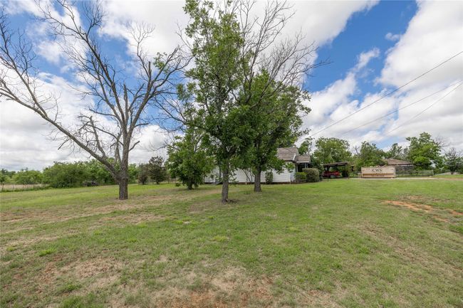 1101 W Hall St, House other with 3 bedrooms, 2 bathrooms and null parking in Bangs TX | Image 28