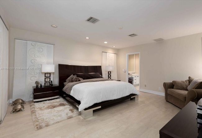 1000 E Cypress Dr, House other with 4 bedrooms, 3 bathrooms and null parking in Pompano Beach FL | Image 16