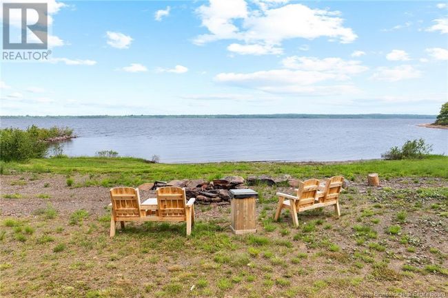 466 Cumberland Point Rd, Home with 4 bedrooms, 2 bathrooms and null parking in Cumberland Bay NB | Image 4