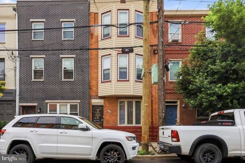 917 S 10th St, PHILADELPHIA, PA, 19147-3725 | Card Image