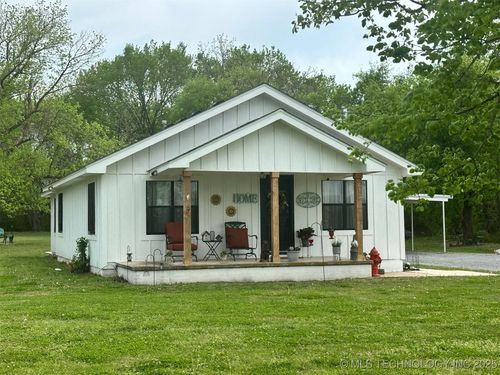 611 E Highway 1, Allen, OK, 74825-3603 | Card Image