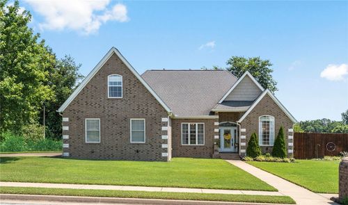 1901 Quinlan Ave, Lowell, AR, 72745-8045 | Card Image