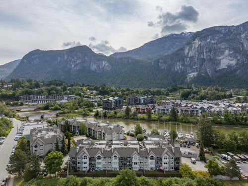 312-1466 Pemberton Ave, Squamish, BC, V8B0K1 | Card Image