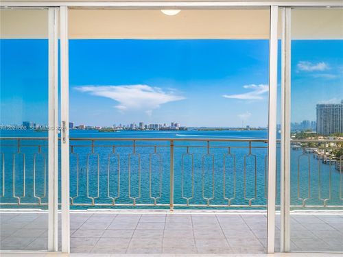 912-11111 Biscayne Blvd, Miami, FL, 33181-3404 | Card Image