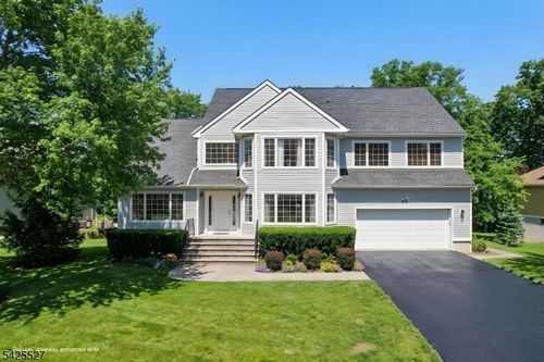 53 Ridge Dr, Montville, NJ, 07045-9488 | Card Image